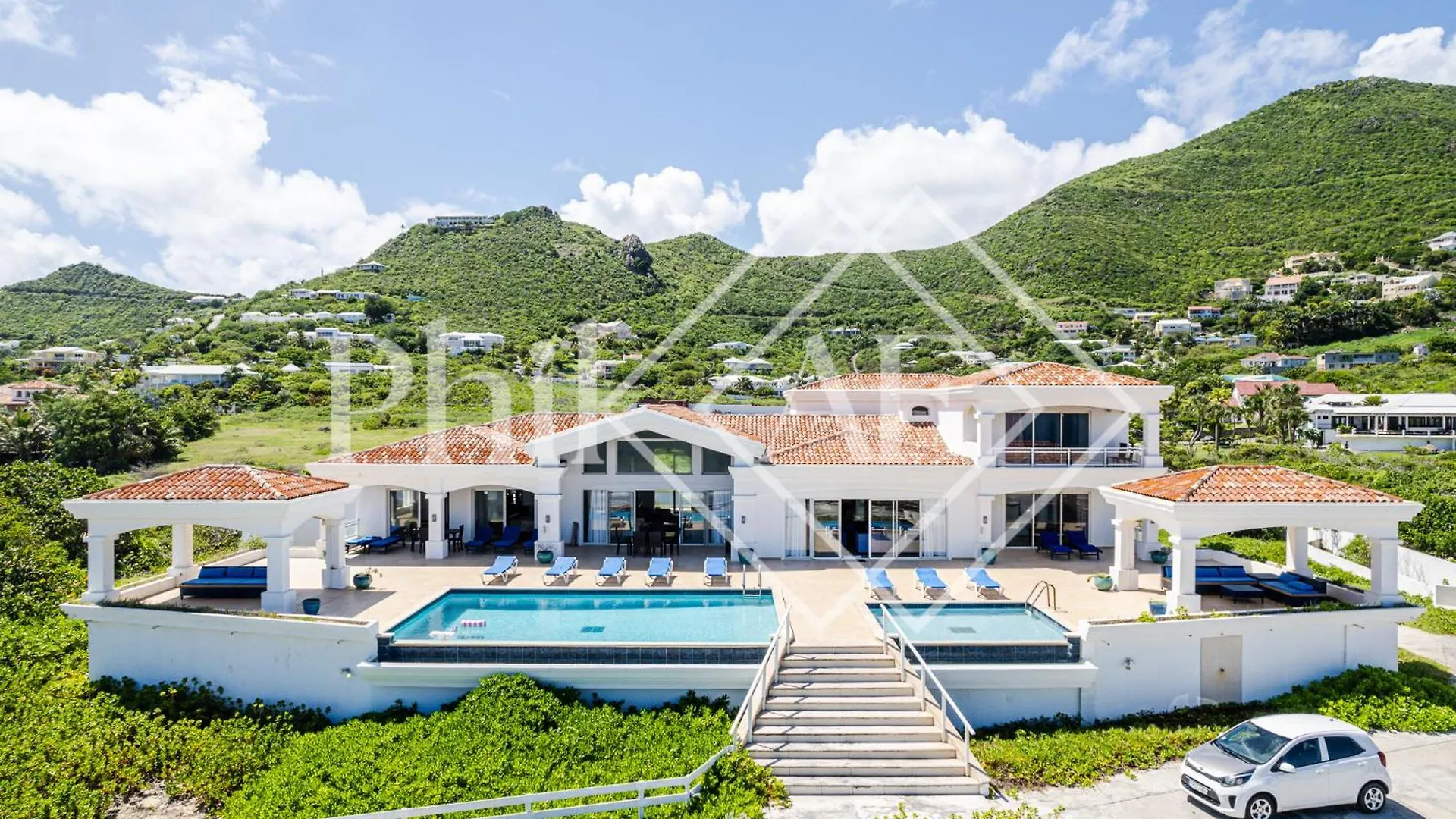 10 Bed-Rooms Luxury Beach Villa Guana Bay